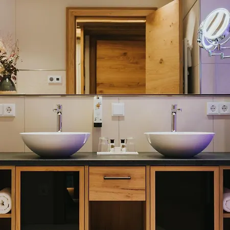 Ortner's 5* باد فسينغ